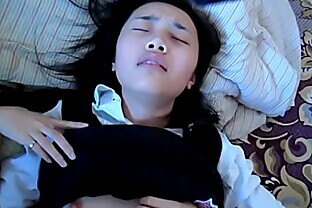 Jolie Étudiante Chinoise du Collège CHEN JIA Se Fait Creampie - Partie 1