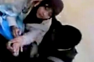 Jilbab Mesum Nakal di Jalan